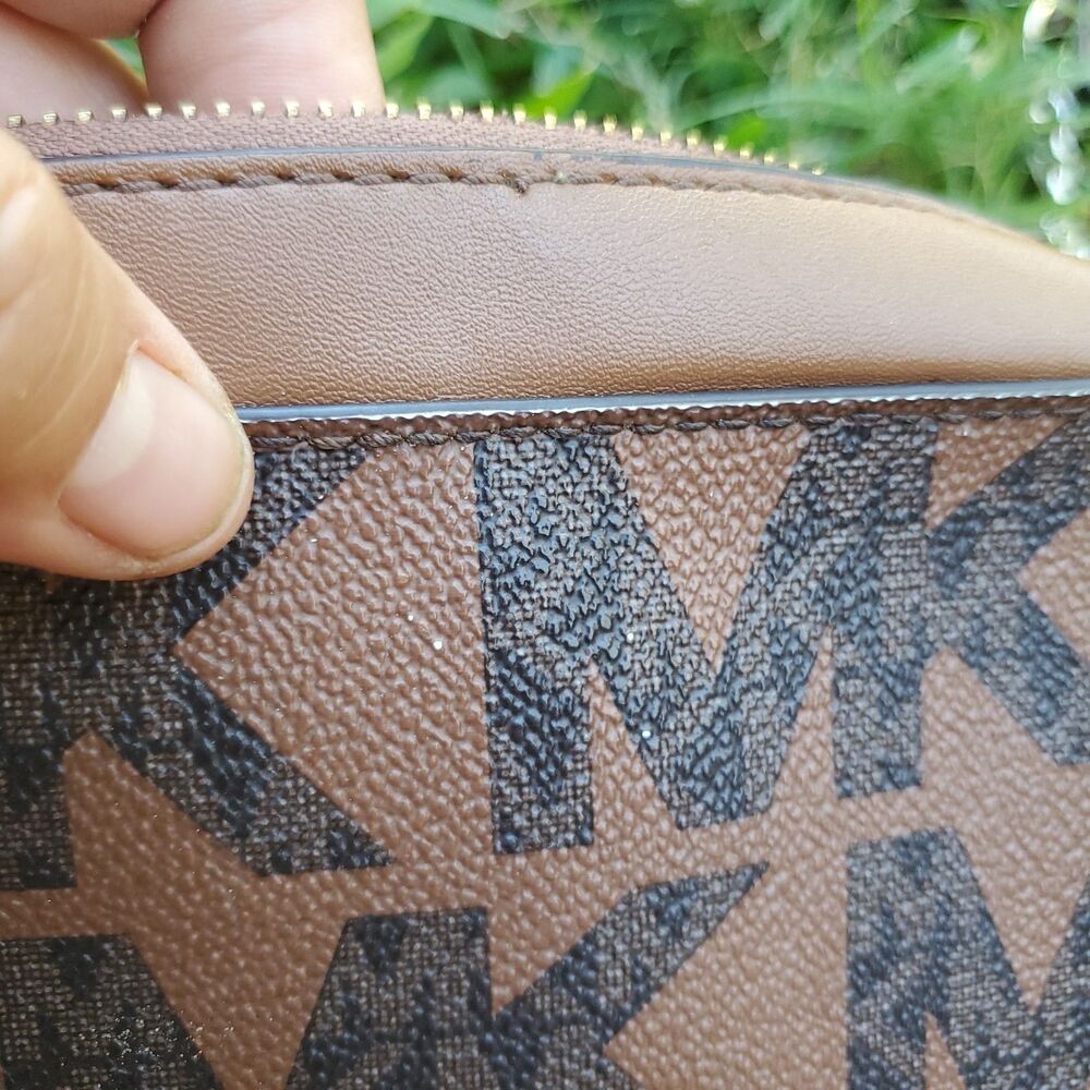Michael Kors Crossbody - Picture 2 of 11